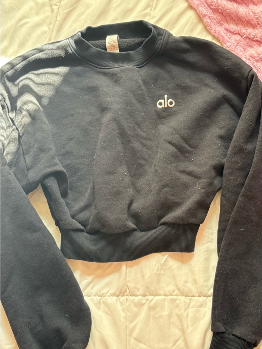 ALO Yoga Black Cropped Crew - Picture 3 of 4